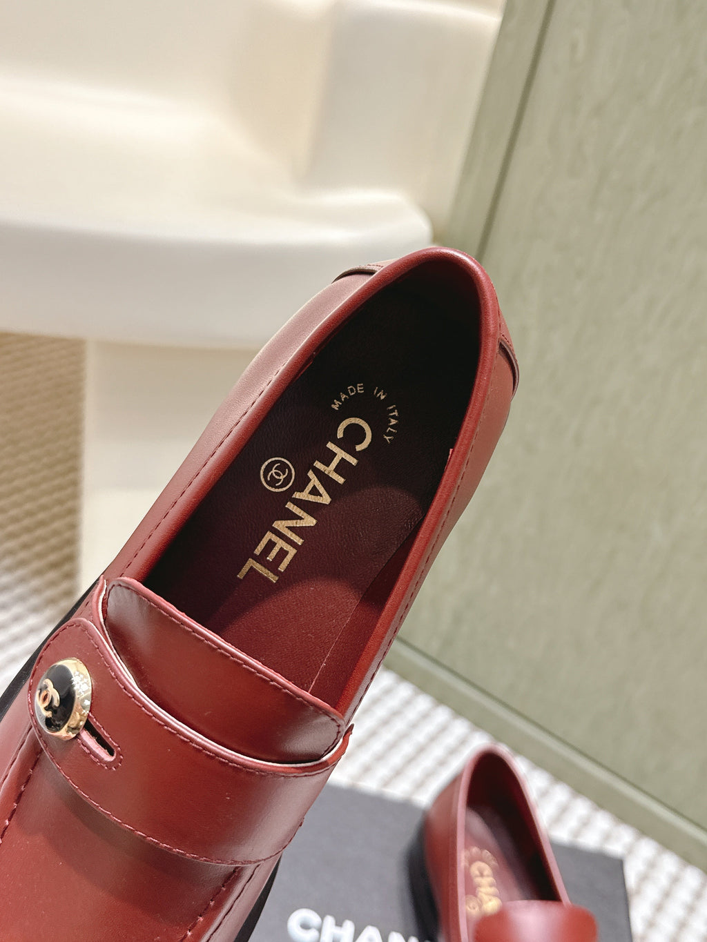 CHANEL 25S GODDESS FLAT LOAFERS IN DARK RED CALFSKIN GOLD HARDWARE